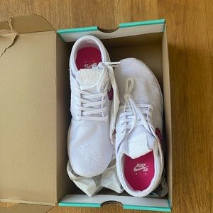 8.5 Nike SB Air Max Janoski 2